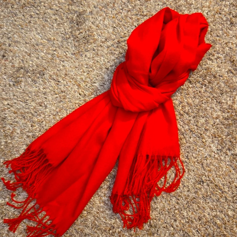 Scarf with Fringe - Picture 4 of 7